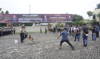 Polresta-Sidoarjo-Gelar-Simulasi-Pengendalian-Massa