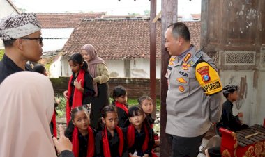 Songsong-Generasi-Emas,-Polresta-Banyuwangi-Tingkatkan-Minat-Baca-Anak-Lewat-Budaya