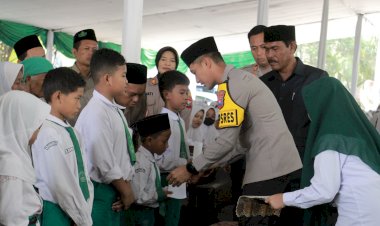 Hadiri-Pondok-Ramadhan-SMK-Islam-Bustanul-Ulum-Kapolres-Jember-Beri-Motivasi-Santri