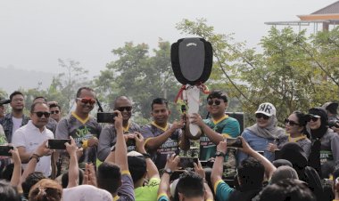 Ribuan-Peserta-Bhayangkara-Fun-Run-7,8-Km-Polres-Mojokerto-Dongkrak-Pariwisata-Trawas