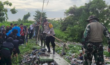 Forkopimka-Gedangan-Bersihkan-Aliran-Sungai-Cegah-Banjir