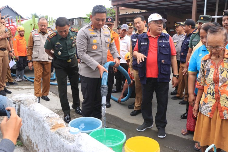 Polres Blitar Kota Bersama Forkopimda Kembali Droping Air Bersih Untuk Warga