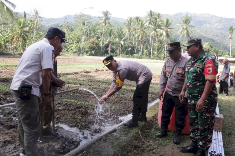 Hari Bhayangkara ke – 78 Polres Pacitan Beri Kado Sumur Dalam Untuk Warga Masyarakat