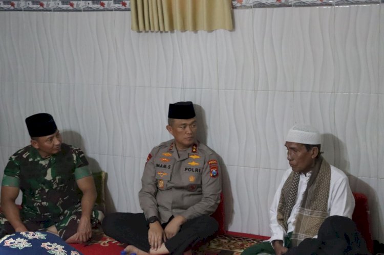 Jelang Pilkada Serentak 2024 Kapolda Jatim Kunjungi Tokoh Ulama dan Pengasuh Ponpes di Sampang