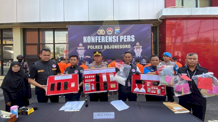 Polres Bojonegoro Berhasil Ungkap Jaringan Peredaran Narkoba, 13 Tersangka Diamankan