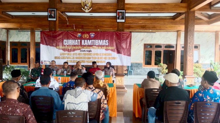 Polisi Gelar Curhat Kamtibmas di Desa Sidomulyo Krian