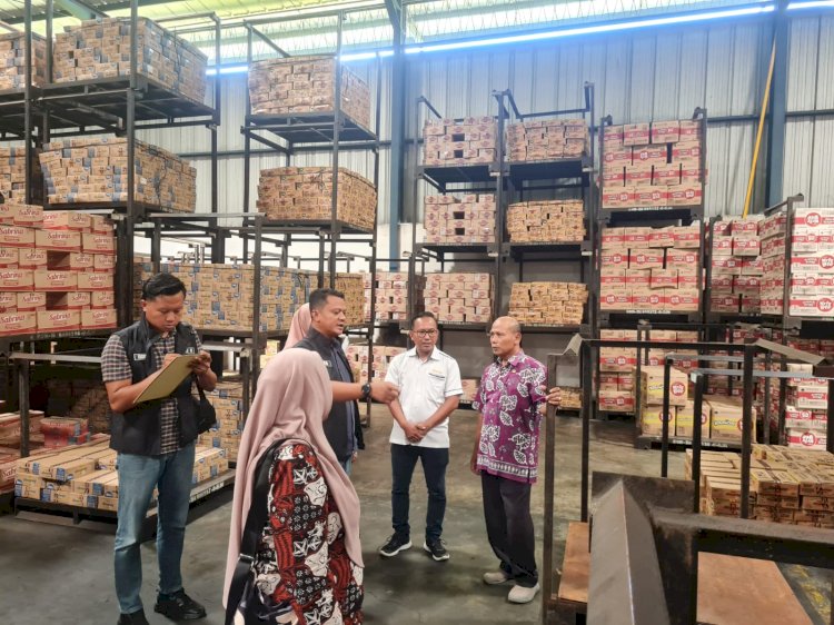 Polres Bojonegoro dan TPID Lakukan Sidak Distributor, Pastikan Stok Bapokting Aman