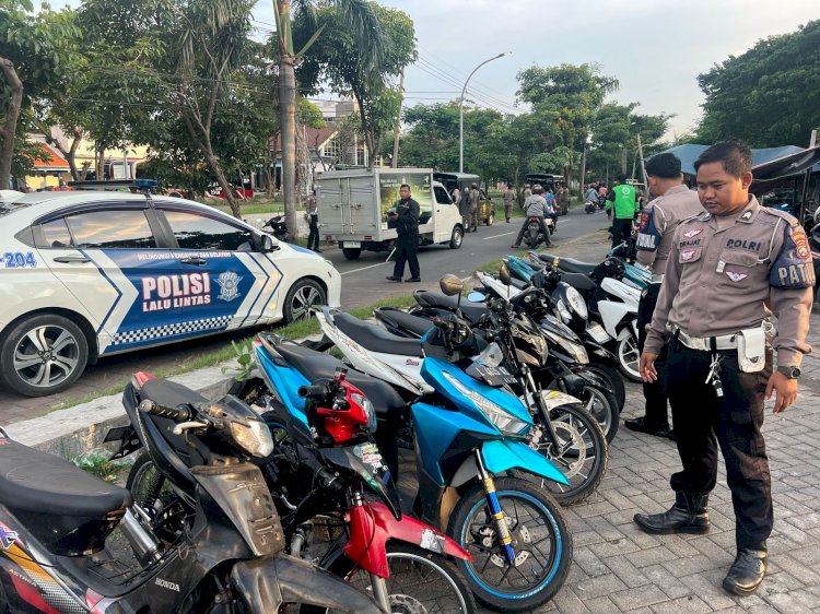 Polres Tanjungperak Amankan Puluhan Motor Diduga Balap Liar di Akses Suramadu