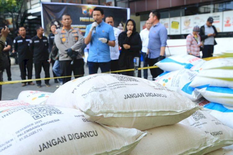 Polda Jatim Amankan Tersangka Penyelundupan Pupuk Bersubsidi di Wilayah Bojonegoro