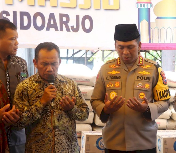 Kapolresta Sidoarjo Safari Ramadhan di Masjid Ar Rohmah Gedangan