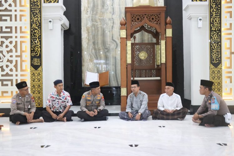 Kapolresta Sidoarjo Safari Ramadhan dengan Takmir Masjid