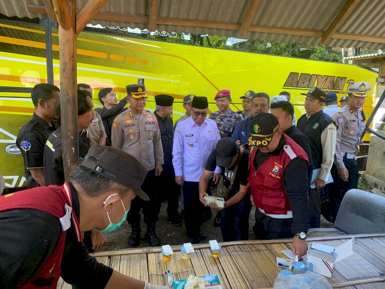 Operasi Ketupat Semeru 2025, Polresta Banyuwangi Gelar Tes Urine Bagi Sopir Bus